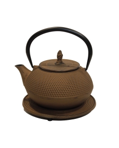 Emajlirani čajnik iz litega železa; rjav - s pokrovom, cedilom in podstavkom 1,2L
