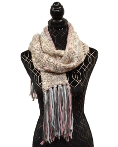 Pleten šal 220x20cm v svetlorjavi barvi z večbarvnimi resicami