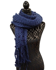 Pleteni šali v temni barvi s pikicami v svetlejši barvi - temno moder