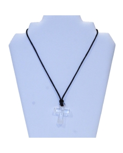 Obesek križ na vrvici iz naravnega kamna Gorski kristal