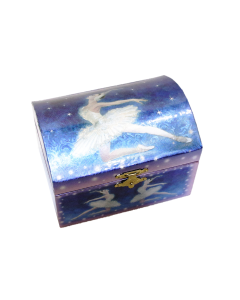 Pravokotna lesena glasbena skrinjica za nakit s plesočo baletko.