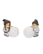 Keramični otrok s pleteno tekstilno kapo in snežno kepo